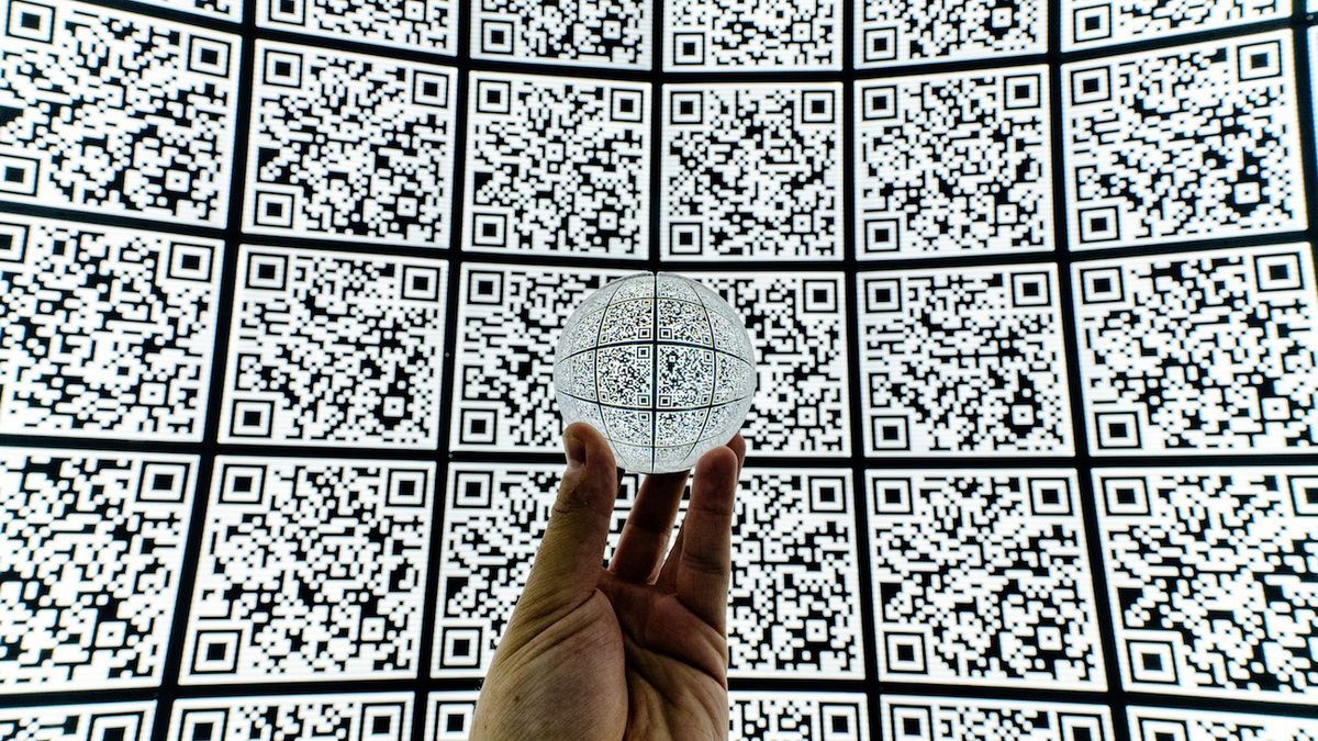 Wszystko o kodach QR, czyli tajemniczych szachownicach z plakatów, butelek i rowerów miejskich 1