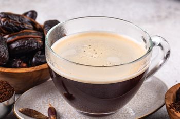 Po tej kawie unikniesz "kołatania serca" i obniżysz ciśnienie. Pij zamiast zwykłej