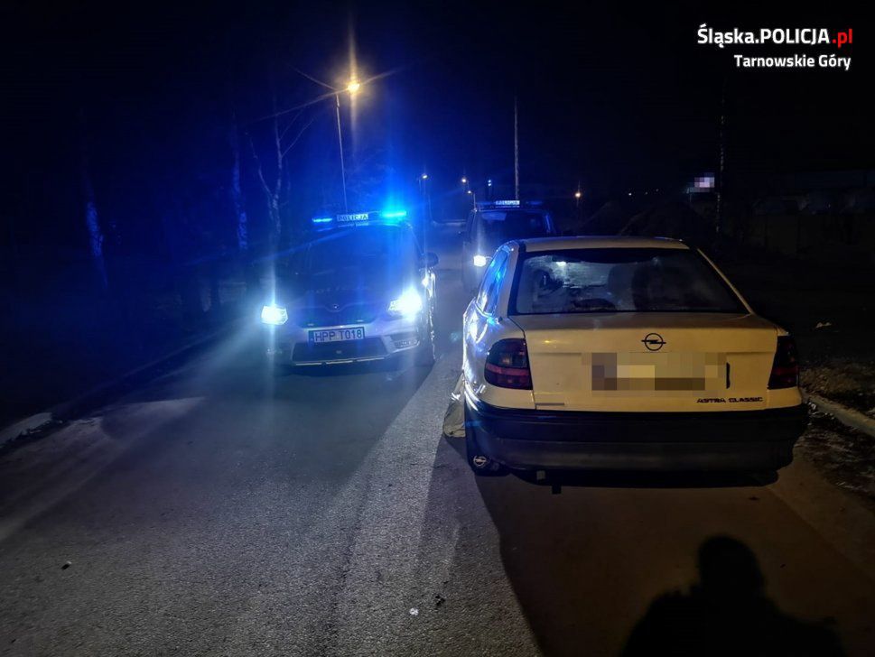 Tarnowskie Góry. Uciekając przed policjantami trafił na cmentarz