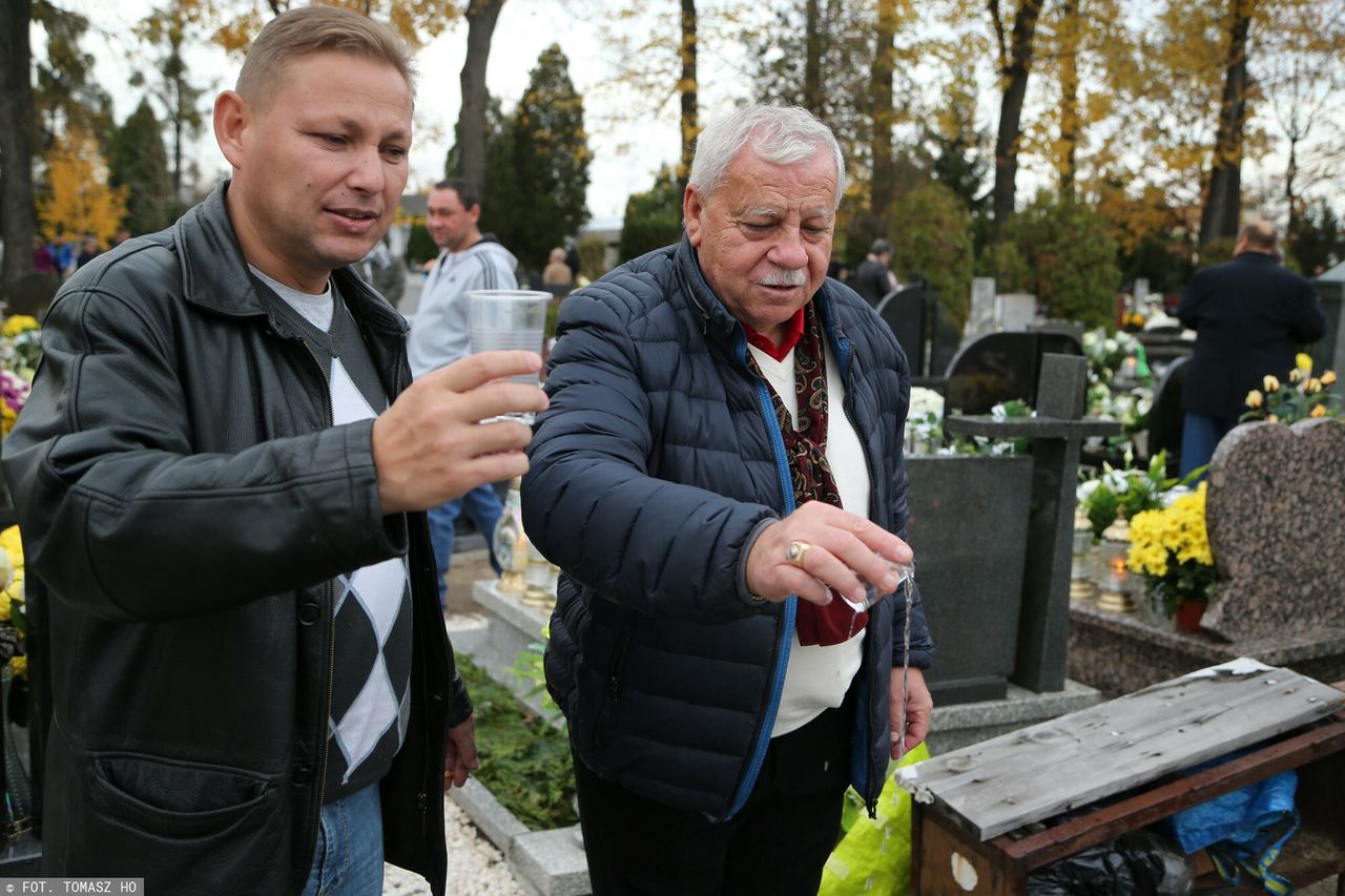 Wrocławscy Romowie świętują dzień Wszystkich Świętych 