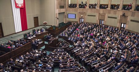 Chciała się dostać z dzieckiem do Sejmu. Jak wejść na salę?