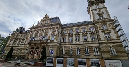 Odmówią różaniec pod ratuszem. Modły o nawrócenie prezydenta miasta