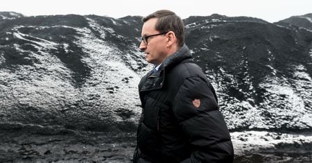 Nikt nie chce węgla z gminy. PiS zrobił "nonsensowną operację"