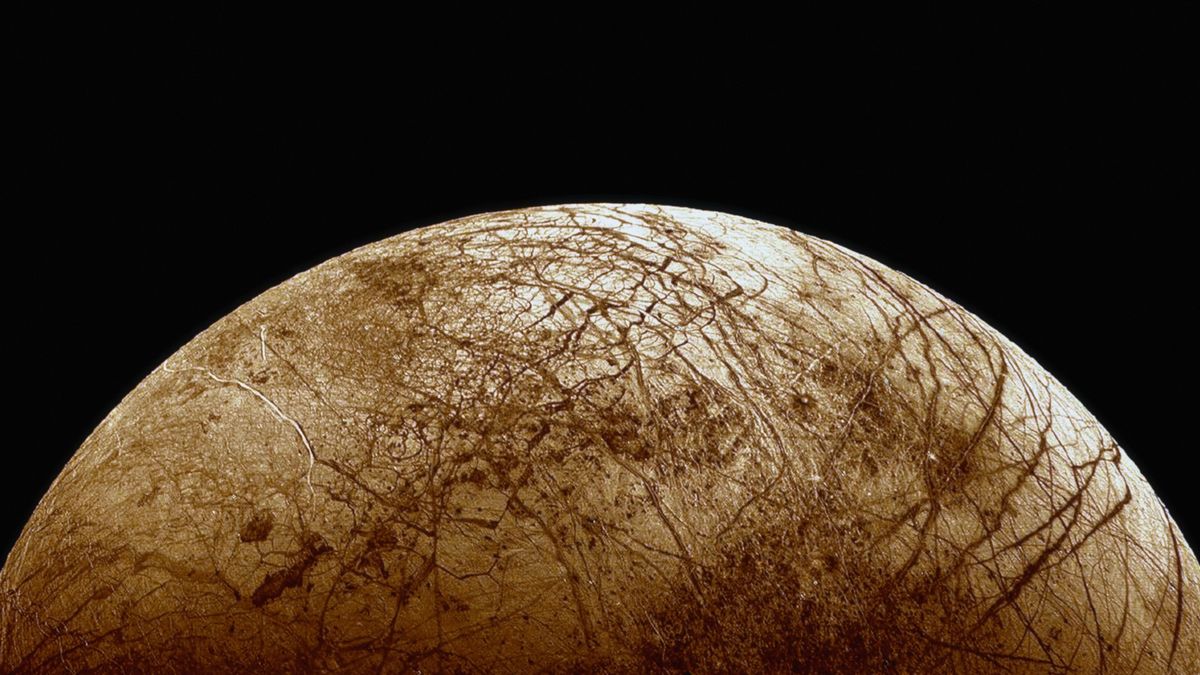 Europa, lodowy księżyc Jowisza