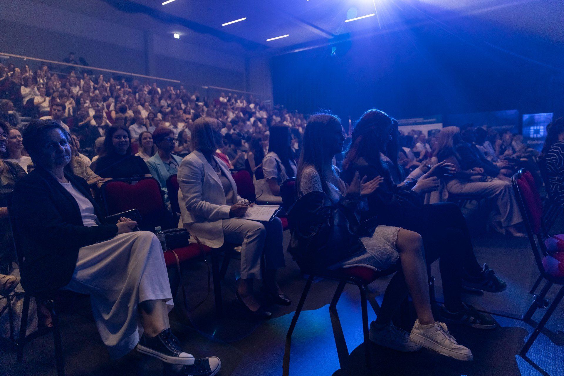 Uczniowie XXX LO mają od nowego roku szkolnego do dyspozycji nowoczesną halę widowiskowo-sportową