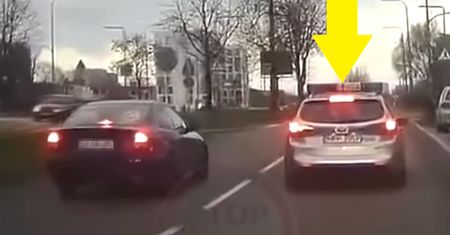 Nagrali policjantów. Zrobili to specjalnie?