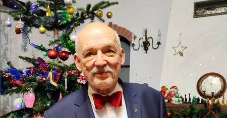 Tak mieszka Korwin-Mikke. Ściany w gabinecie robią wrażenie!