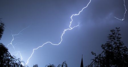 Grom z jasnego nieba. Dramat na boisku