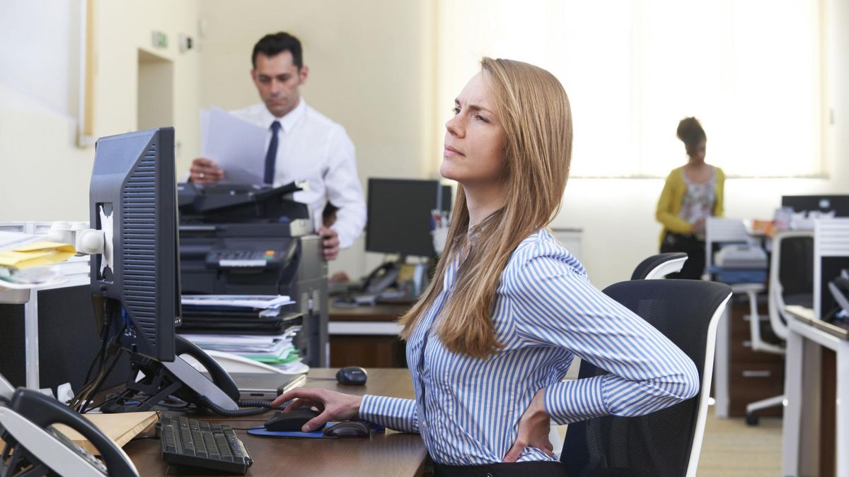 123rf.com Artretyzm może przez lata rozwijać się w ukryciu, dlatego ważna jest znajomość wczesnych objawów choroby 