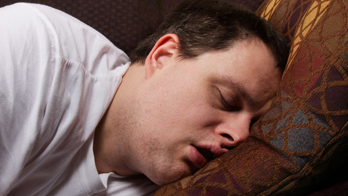 Śpiący mężczyzna