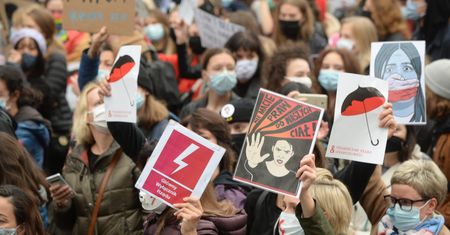 Joga przed sejmem. Zofia Zborowska pokazała, co robią kobiety