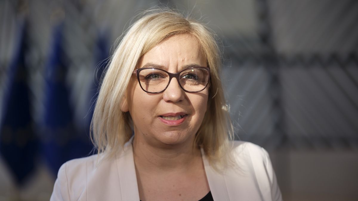 BRUSSELS, BELGIUM - MARCH 27: Polish Minister of Climate and Environment, President of the Council Paulina Hennig-Kloska talks to media prior the start of an EU Environment Ministers meeting, in the Europa Building, the EU Council on March 27, 2025 in Brussels, Belgium. EU environment ministers reached a general approach for a regulation on preventing losses of plastic pellets, the industrial raw materials used to make plastic products, to the environment. The new rules will help to improve the handling of plastic pellets all along the supply chain and their transporting in the EU. This could reduce plastic pellet losses to the environment by up to 74%. (Photo by Thierry Monasse/Getty Images)