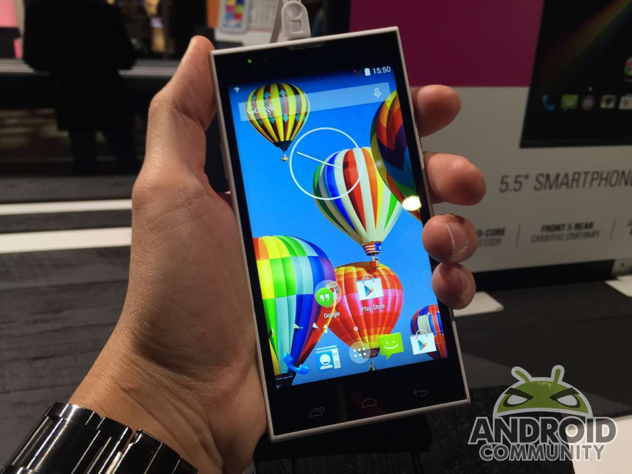 Smartfon do selfie i niedrogie tablety, czyli Polaroid na CES 2015 10