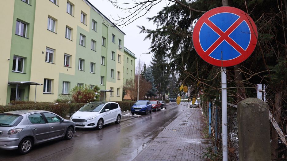 Na ul. Staszica w Rzeszowie legalnie parkować mogą kierowcy wyposażeni w przepustkę wydawaną bezpłatnie przez MATiP.