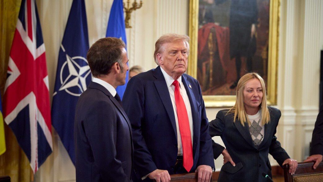 WASHINGTON D.C., UNITED STATES - AUGUST 18:  (----EDITORIAL USE ONLY - MANDATORY CREDIT - 'UKRAINIAN PRESIDENCY / HANDOUT' - NO MARKETING NO ADVERTISING CAMPAIGNS - DISTRIBUTED AS A SERVICE TO CLIENTS----) U.S. President Donald Trump (C), French President Emmanuel Macron (L) and Italian Prime Minister Giorgia Meloni (R) attend the multilateral meeting with European leaders in the East Room of the White House in Washington D.C., United States on August 18, 2025. European leaders meeting in Washington on Monday underlined that robust security guarantees for Ukraine will be essential to achieve a just and lasting peace, while also renewing calls for an urgent ceasefire. (Photo by Ukrainian Presidency / Handout/Anadolu via Getty Images)