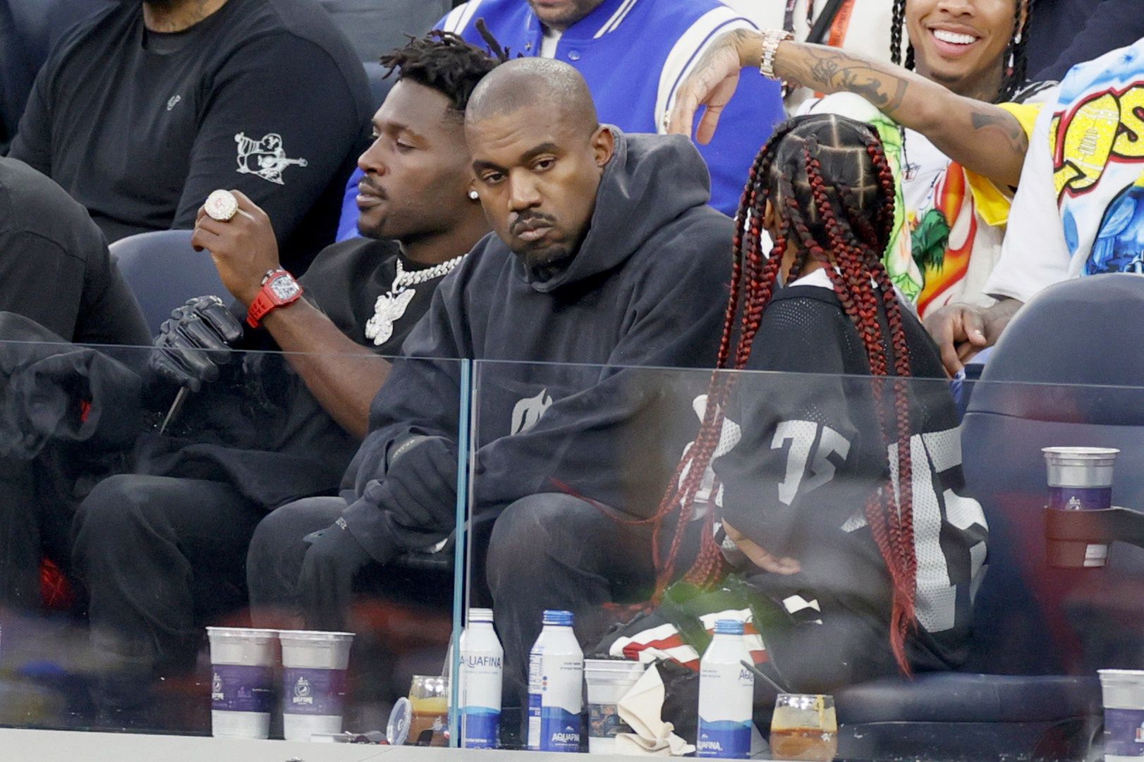 Kanye West podczas 56. Super Bowl