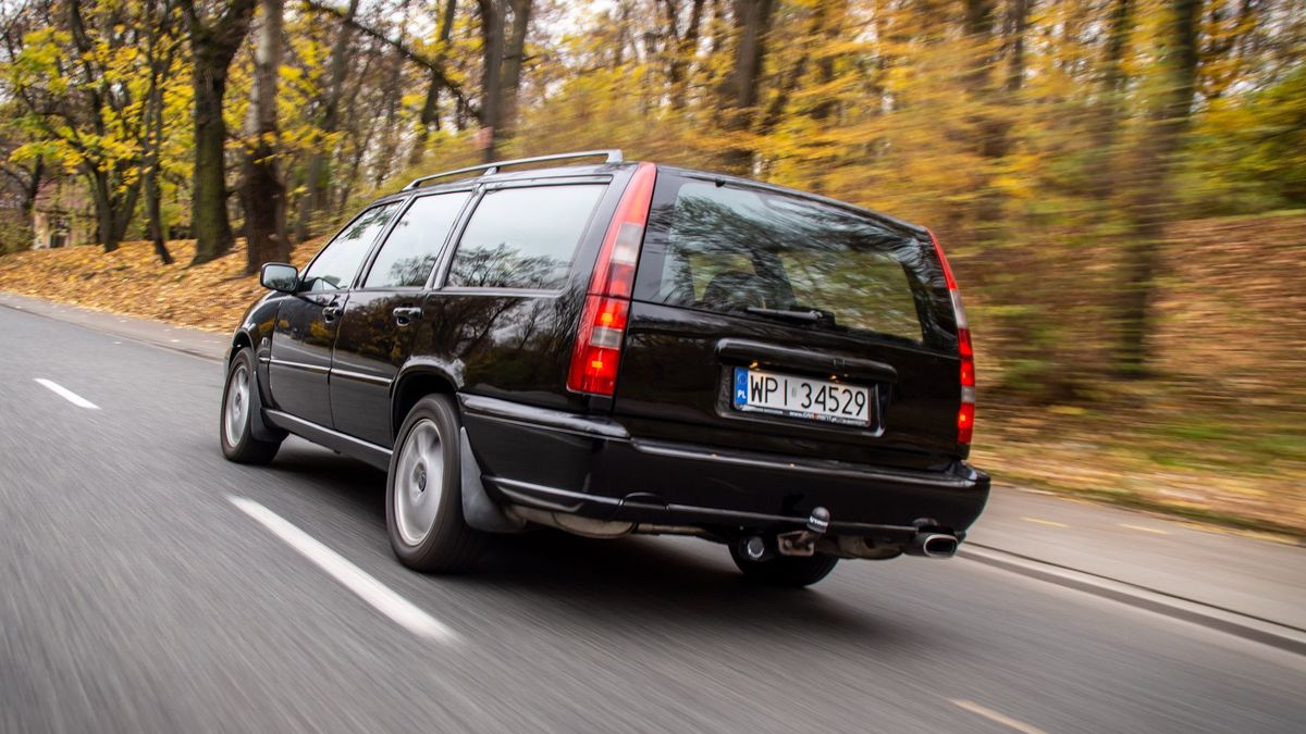 Kombi w dieslu i z manualem? Takie auta schodzą na pniu