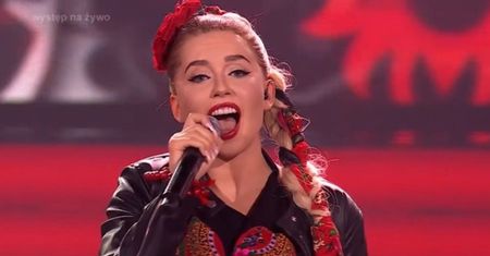 "Twoja Twarz Brzmi Znajomo". Krytyka produkcji po piosence Cleo. "Przesycony tanią pornografią folklor"