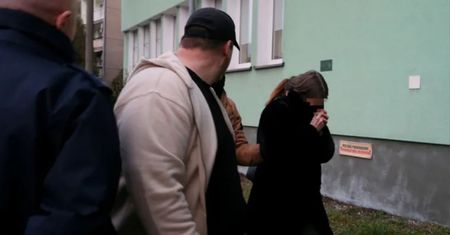Helenka była głodzona. Jej rodzice właśnie opuścili areszt