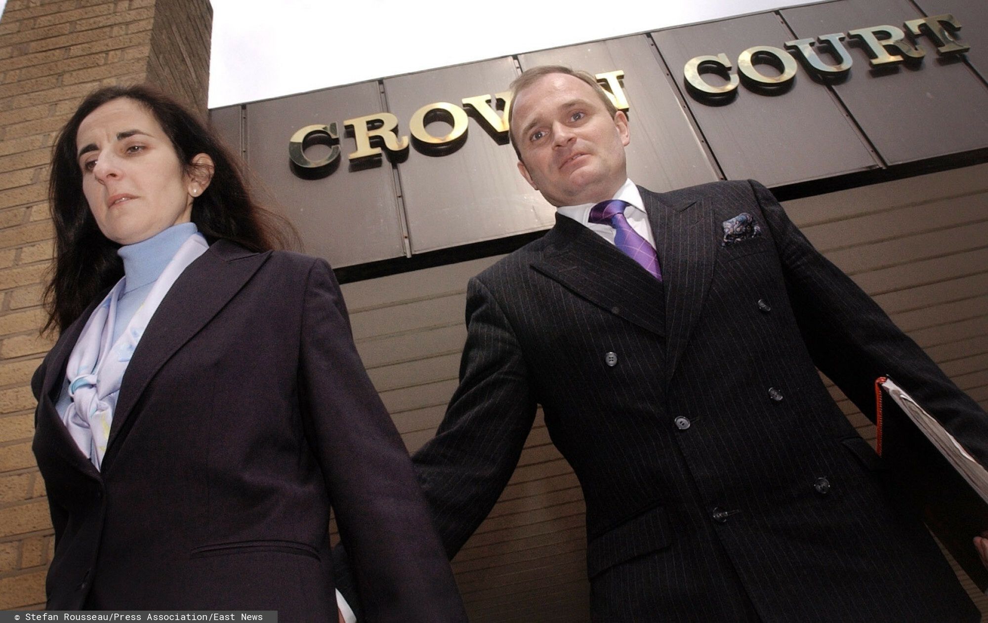 Oszukiwa? w "Milionerach"?
File photo dated 2/4/2003 of Major Charles Ingram and his wife Diana outside Southwark Crown Court, London, where they were accused of cheating to win L1 million prize money on the television quiz programme "Who Wants To Be A Millionaire?"
Stefan Rousseau