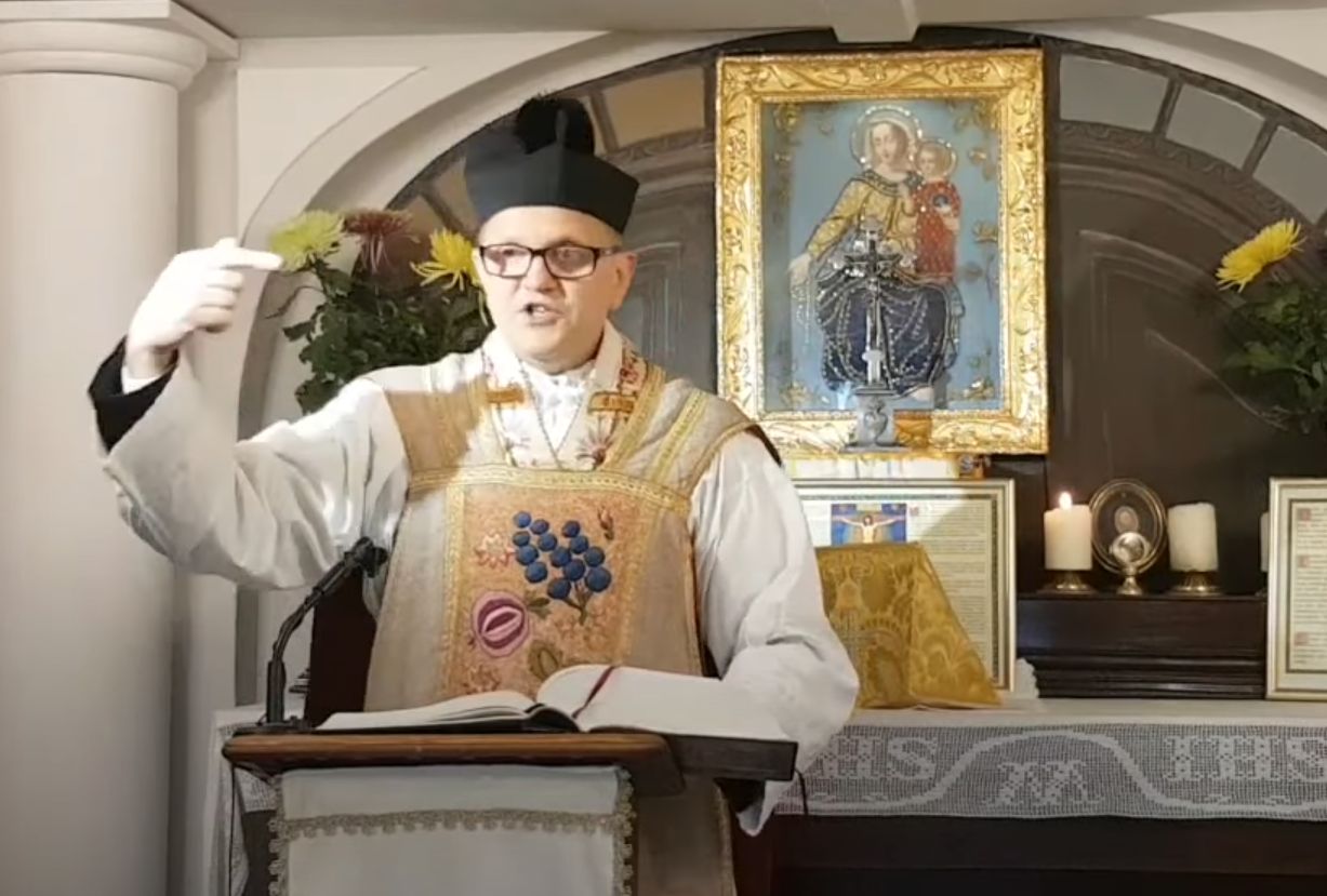 Ksiądz ostro o młodych świętujących Halloween. "Obrzydliwe"