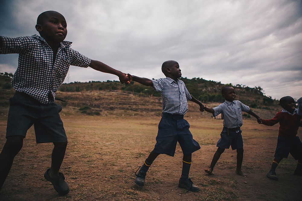Bruno Roseti odwiedził i sfotografował fascynujące życie plemienia Luo 27