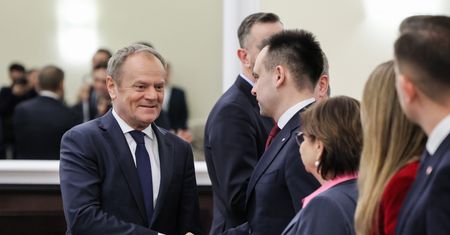 Rząd Tuska puchnie. Liczba ministrów i wiceministrów rośnie