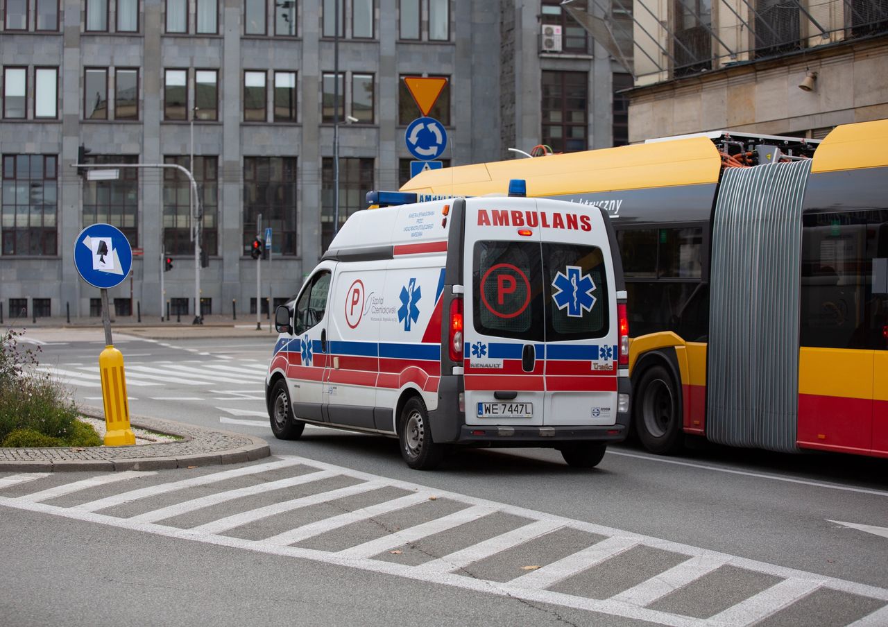 W Poznaniu częścią karetek jeżdżą strażacy i żołnierze 