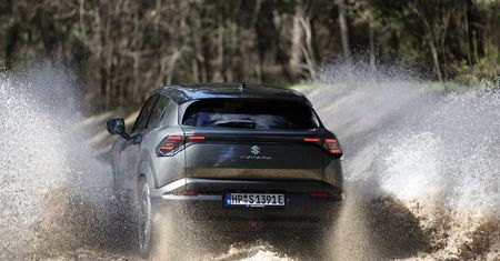 Elektryk na lata, nie na próbę. Co sprawia, że można zaufać nowemu Suzuki e VITARA?