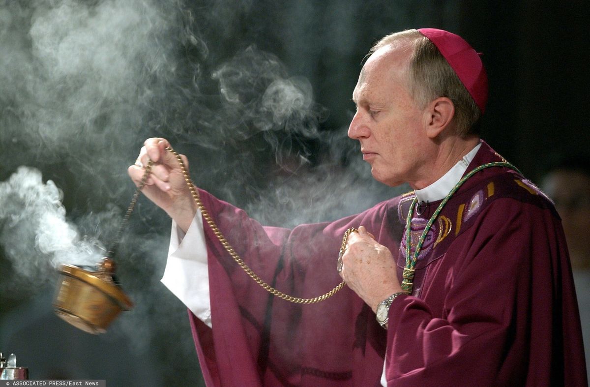 USA. Przez lata ukrywano pedofilię wśród księży? "Zwykła praktyka" / Na zdjęciu Howard Hubbard, biskup Albany w latach 1977-2014 