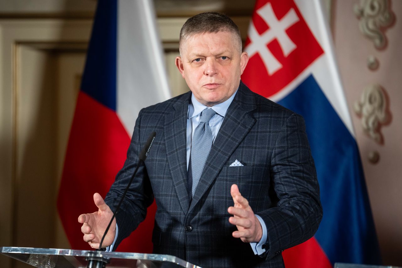 Koniec rosyjskiej ropy i gazu w UE. Słowacja zapowiada skargę
