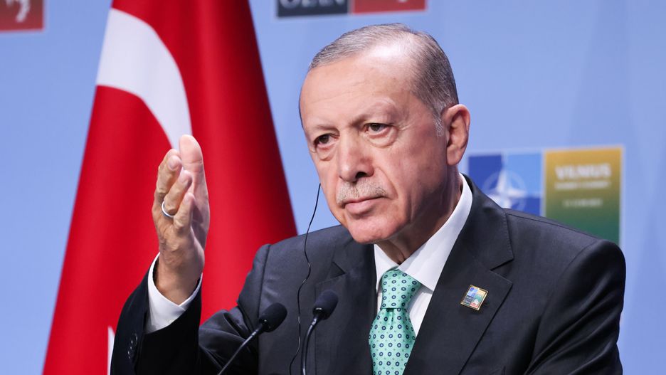 Prezydent Turcji Erdogan podczas konferencji na szczycie NATO w Wilnie
