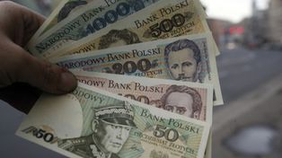 Takie stare banknoty i monety warte są krocie. Peerelowskie skarby w naszych szuflach