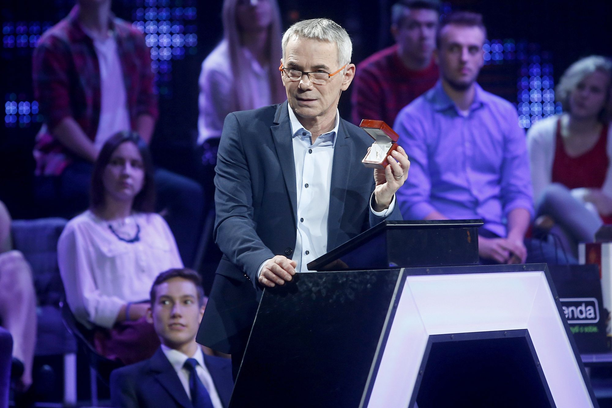 Robert Janowski na planie "Jaka to melodia?"