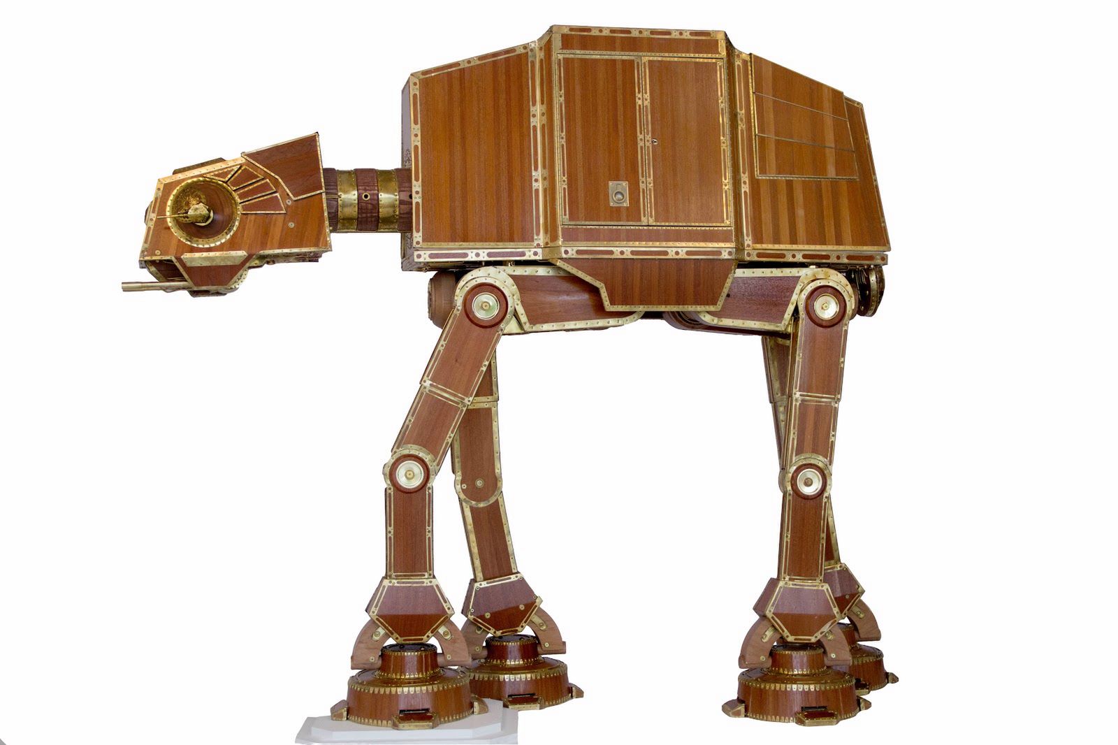 WTF dnia: steampunkowy AT-AT w roli domowego barku [zdjęcia] 2