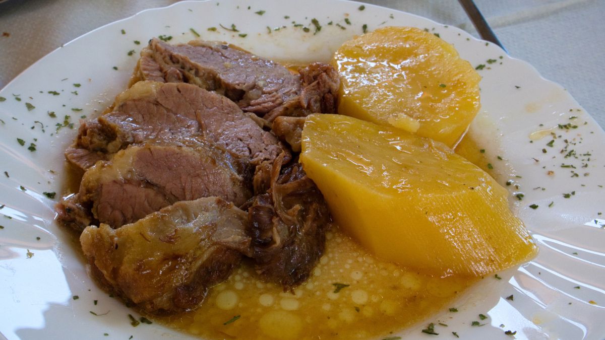 Łata wołowa w sosie - Pyszności