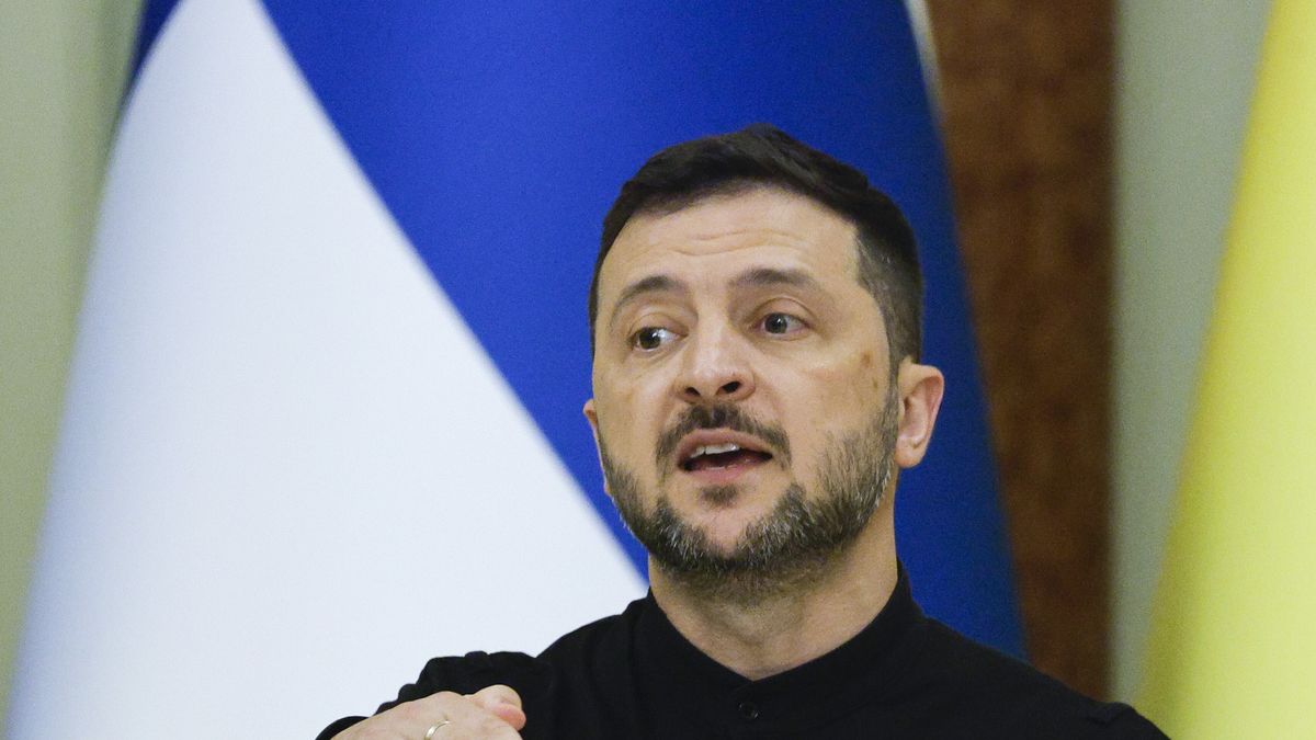 Ukrainian President Volodymyr Zelensky addresses a joint press conference with Finland's President Alexander Stubb (not pictured) following their meeting in Kyiv, Ukraine, 11 September 2025. Stubb arrived in Kyiv to meet with top Ukrainian officials. EPA/SERGEY DOLZHENKO Dostawca: PAP/EPA.
