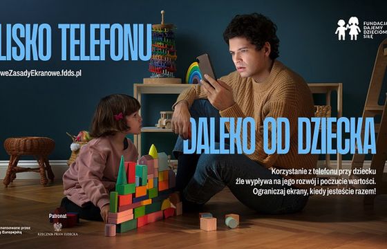 "Blisko telefonu. Daleko od dziecka" - ruszyła kampania namawiająca do ograniczenia korzystania z telefonu