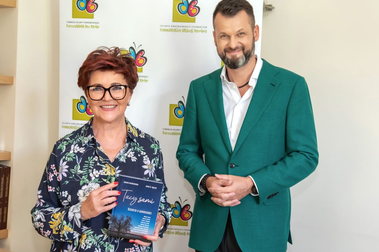 Jakub B. Bączek i Jolanta Kwaśniewska napisali ksiażkę "Tacy sami"