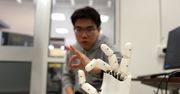 Robot naśladuje ludzką dłoń. Amerykanie stworzyli futurystyczną opaskę
