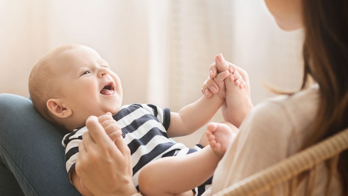 Dziecko 18-miesięczne jest coraz bardziej ruchliwe i ciekawe świata.