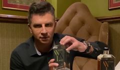 Mateusz Borek promuje wódkę. TVP: obowiązuje go Kodeks Etyki Dziennikarskiej