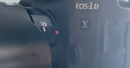 Canon EOS 1D-X Mark III: Aktualizacja błędu zawieszającego aparat już w kwietniu
