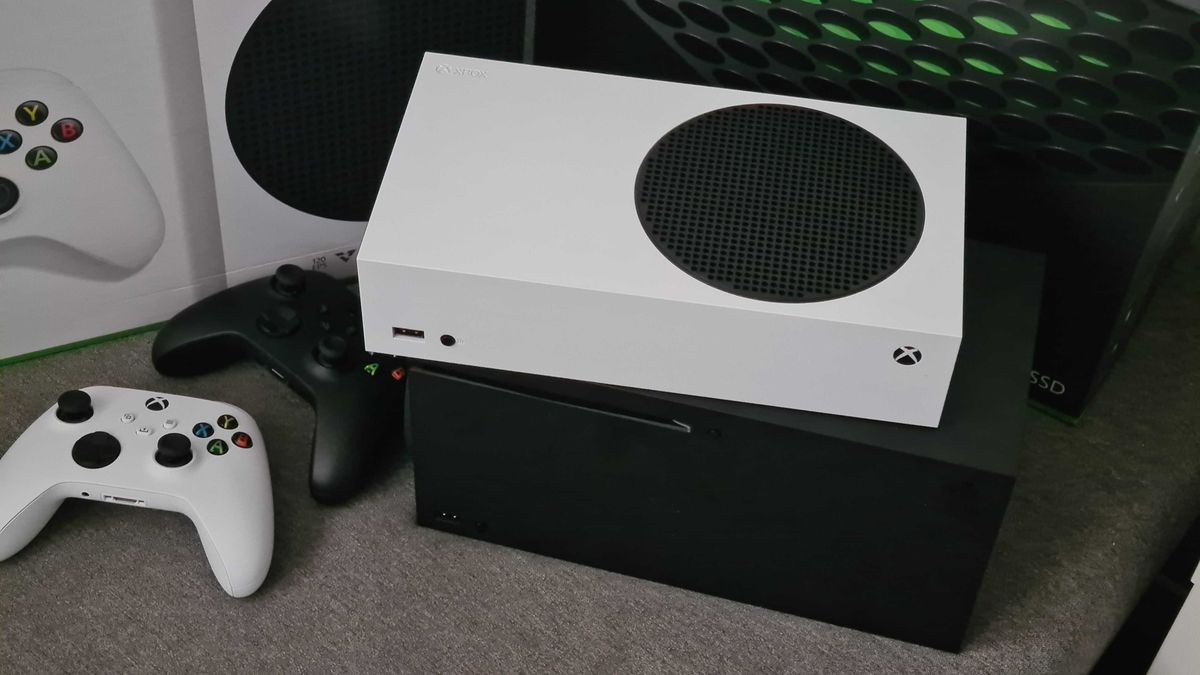 Xbox Series X|S – test i recenzja. Emocje jak na promocji parówek, ale sprzęt obiecujący 1