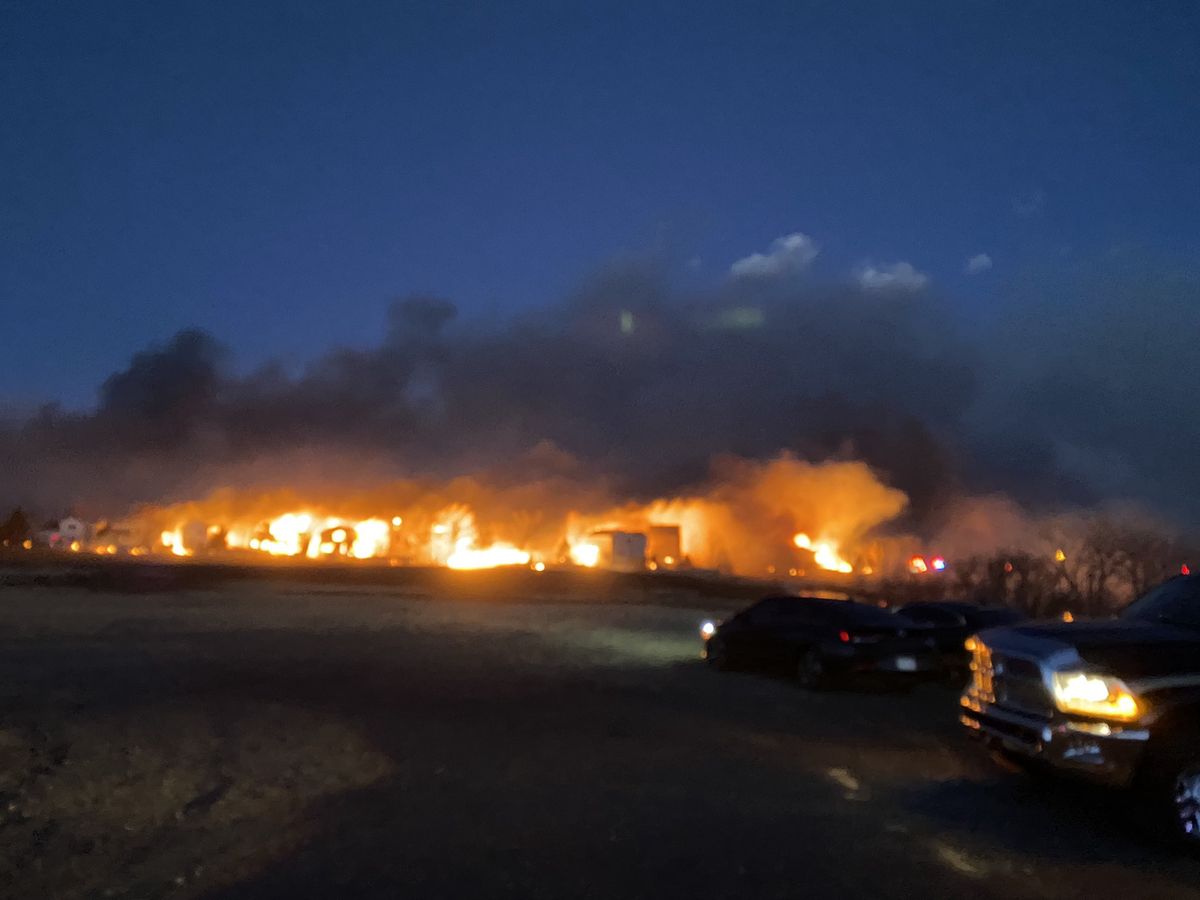 Gigantyczne pożary w Kolorado. Ponad 500 zniszczonych domów i dziesiątki tysięcy  ewakuowanych ludzi.
Fot. Twitter/Kyle Clark