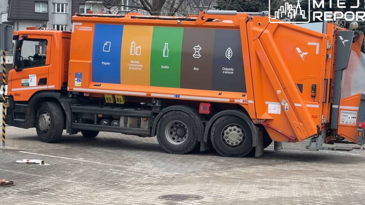 Koszmar w Warszawie. Śmieciarka rozjechała kobietę, która wracała z zakupów. 