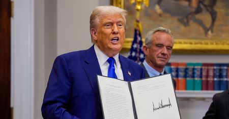 Media: Trump chce zakazać szczepionki przeciwko COVID-19