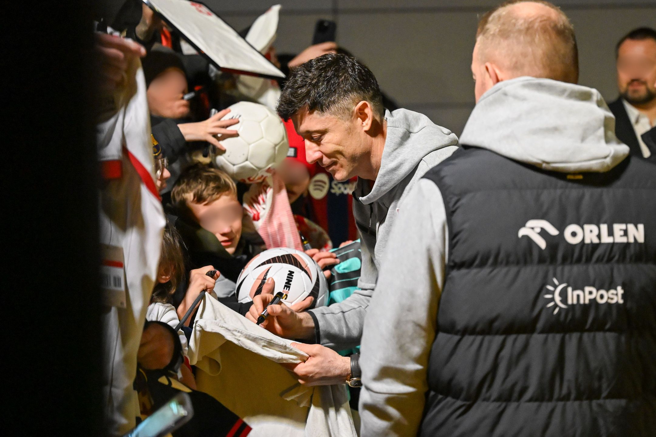 Piłkarze po meczu z Litwą