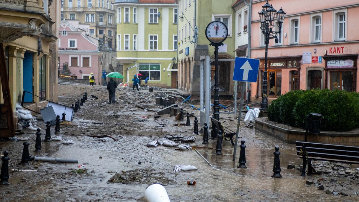 Skutki powodzi w Kłodzku 