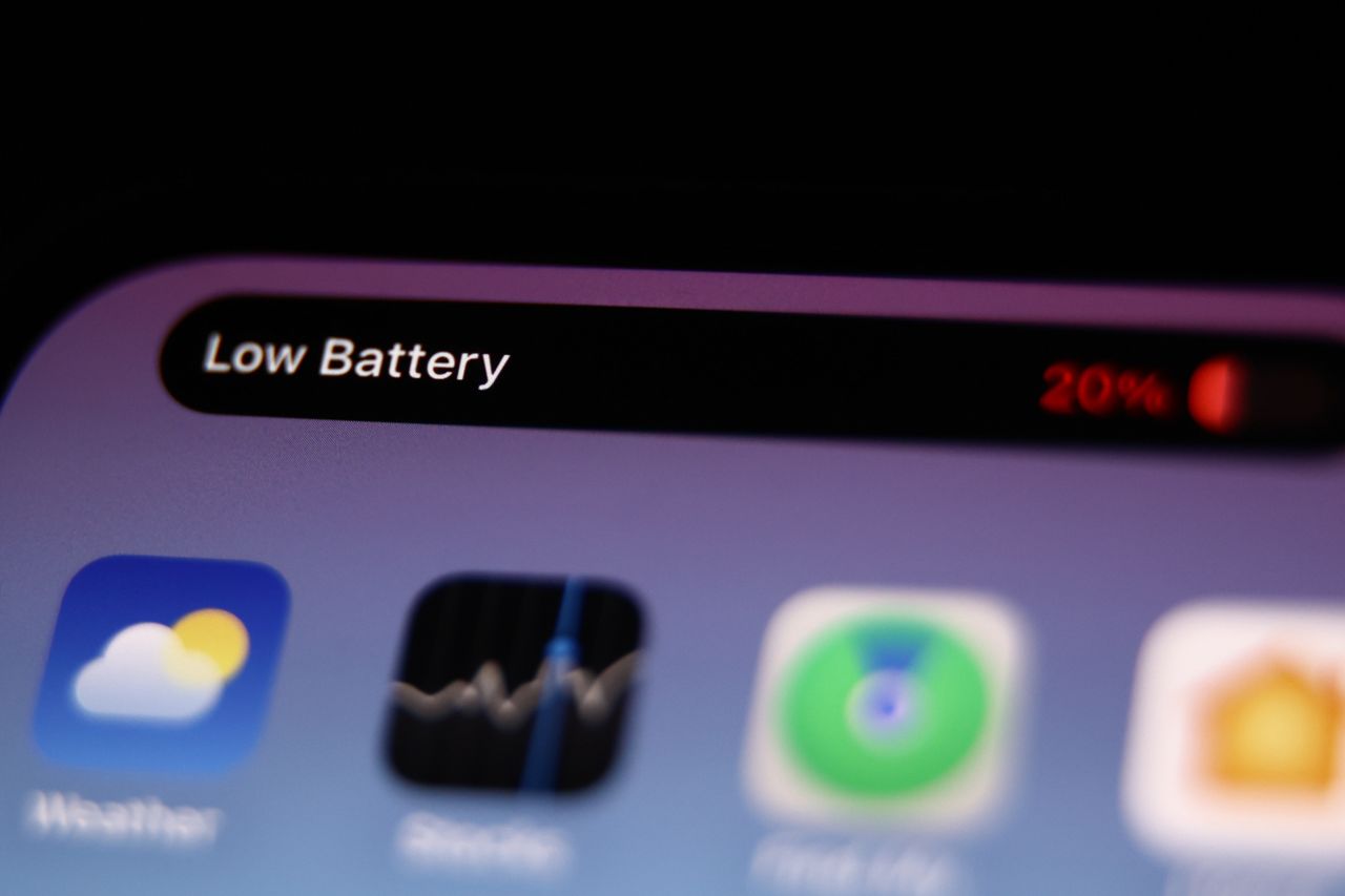 Extend your iPhone battery life with these simple settings tweaks